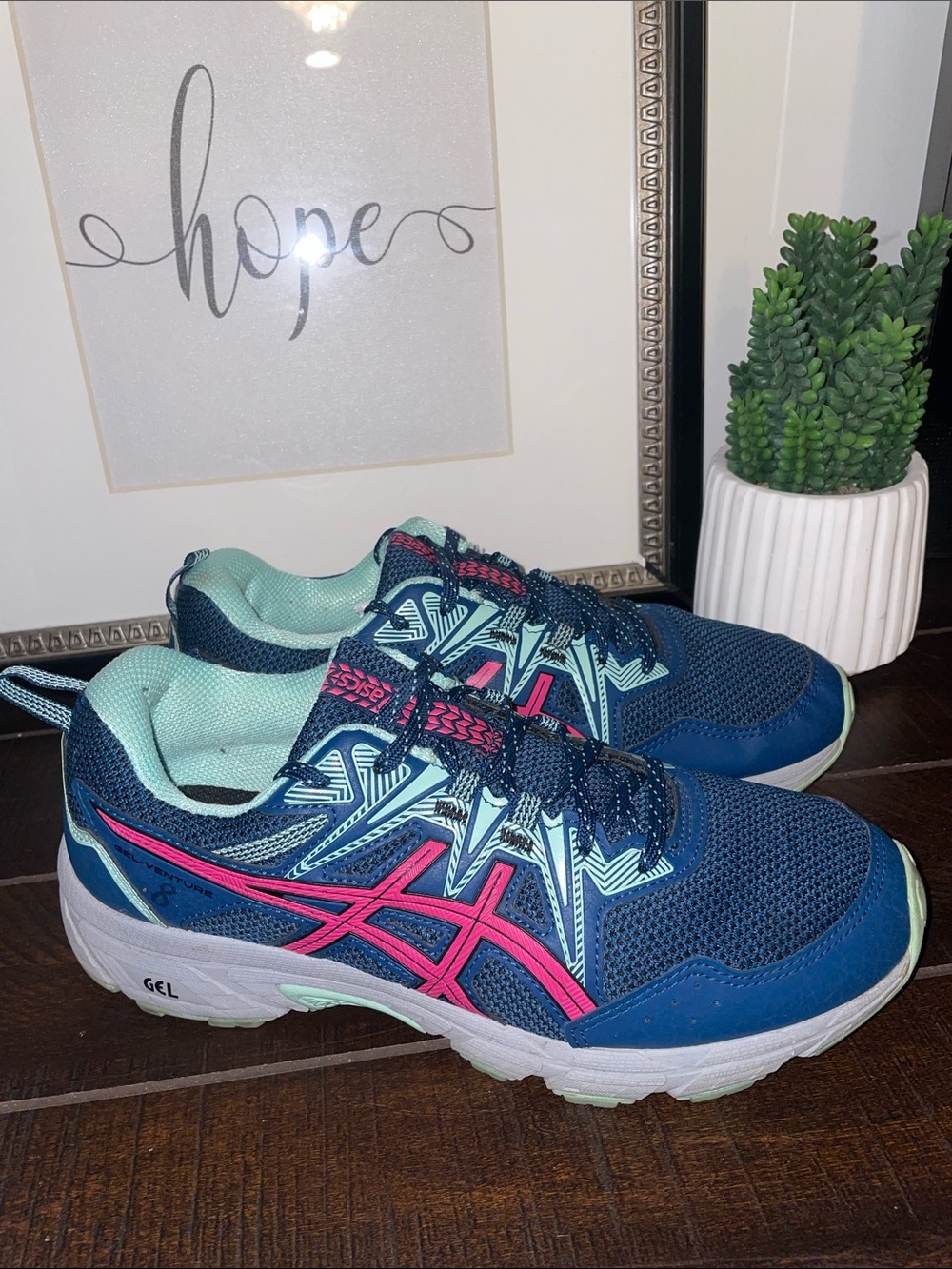 Asics Gel Venture 8 Trail Running Sneakers Size 9.5 Like New